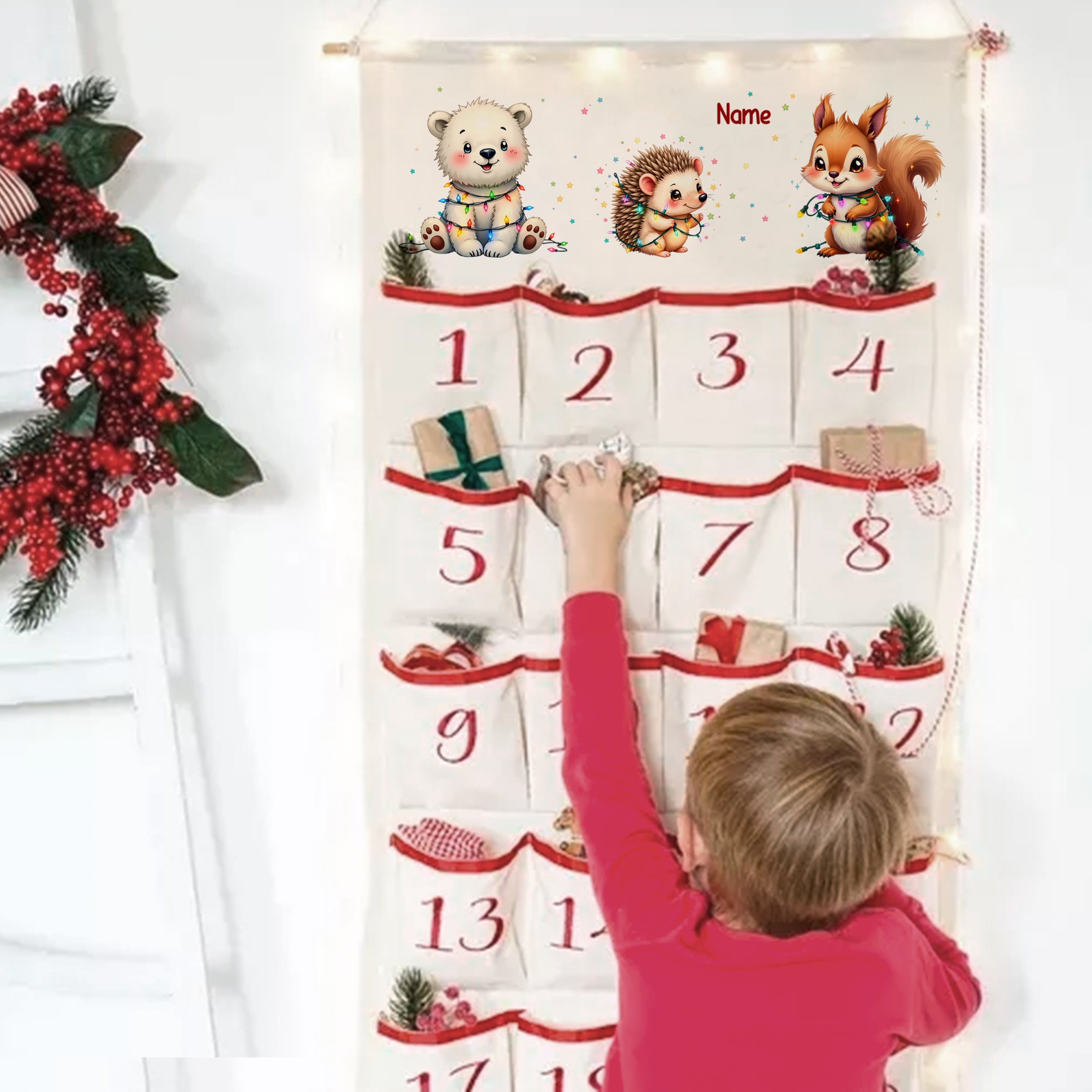 Adventskalender mit Tiermotiven, rot-weiße Farben, 24 Fächer.