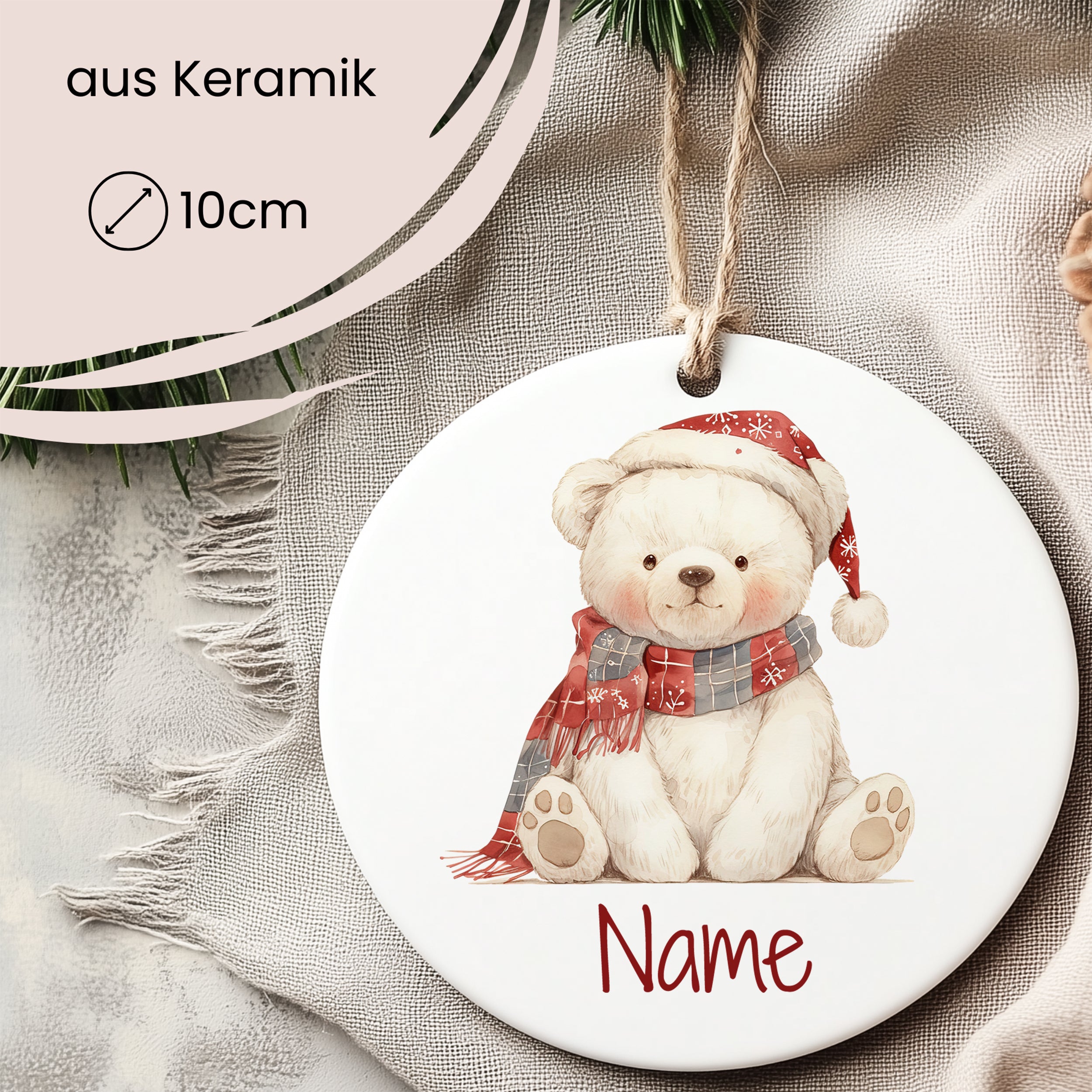 Keramikschild mit niedlichem Bären, rot-weißer Mütze, 10 cm.