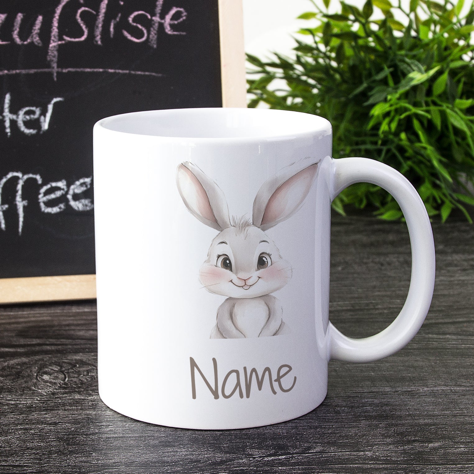 Tasse mit niedlichem Hasen