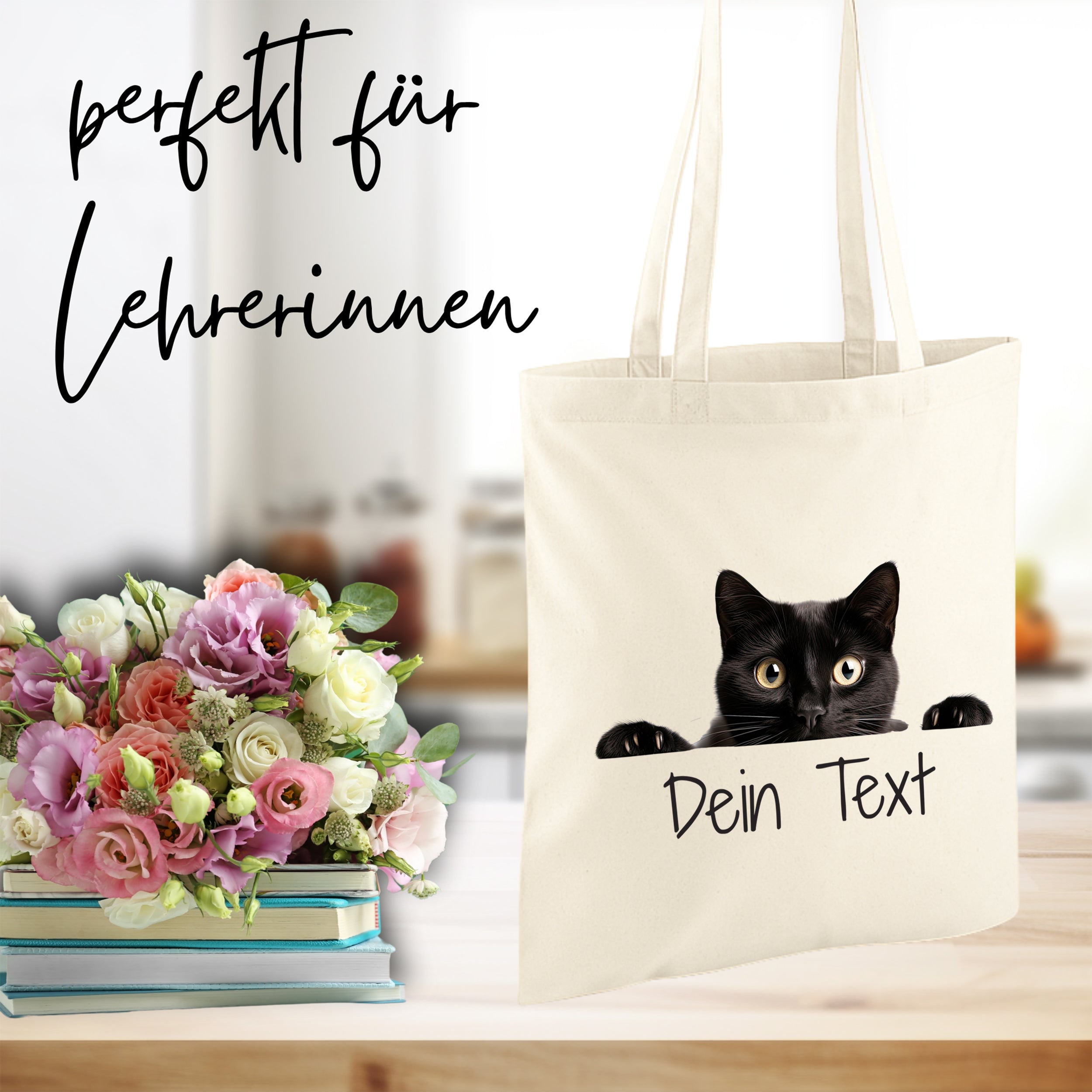 Beige Tasche mit schwarzer Katze und personalisierbarem Text.