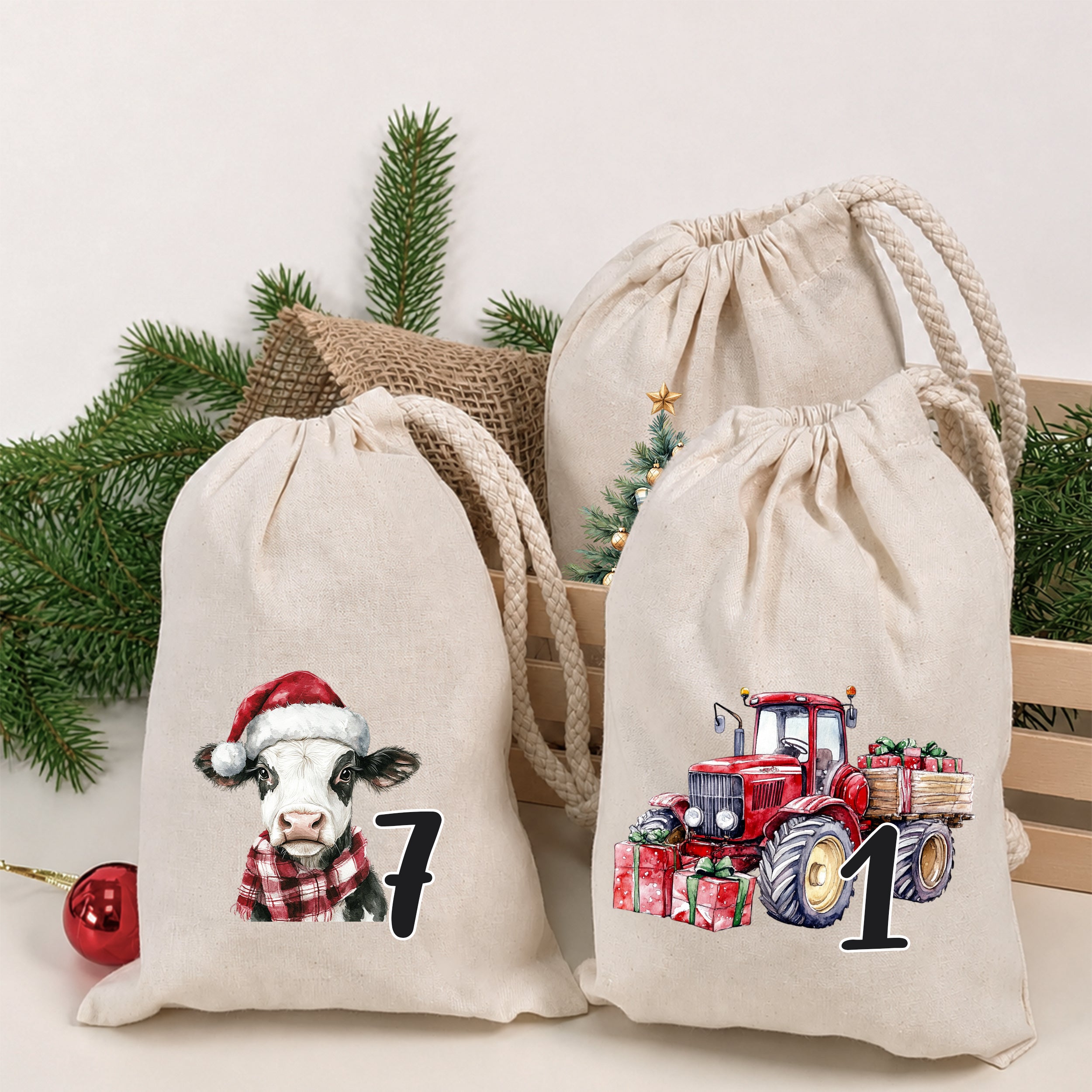 Adventskalender Bauernhof im Winter auf bedruckten Stoffbeuteln mit Kuh und Traktor