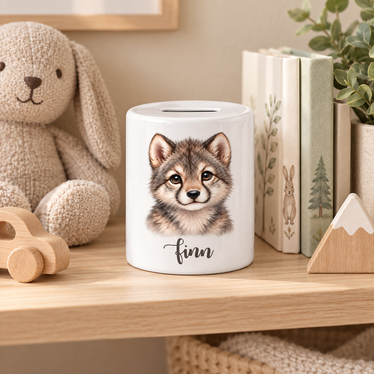 Spardose Wolf mit Beispielname Finn: Im Kinderzimmer