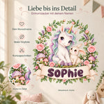 Personalisiertes Einhorn-Wandtattoo Zaubergarten mit Beispielname Sophie: Produktdetails mit Wunschname, feinen Symbolen und Konturdetail.