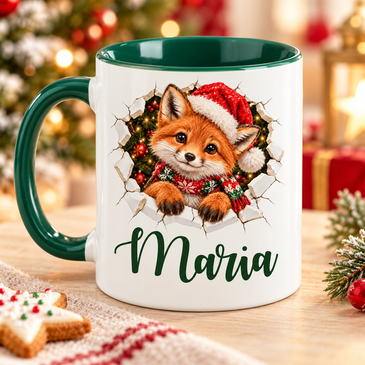 Rückseite der grünen Weihnachtstasse: dasselbe Fuchs-Motiv mit Wunschname und gedruckter Keramikbruch-Illusion