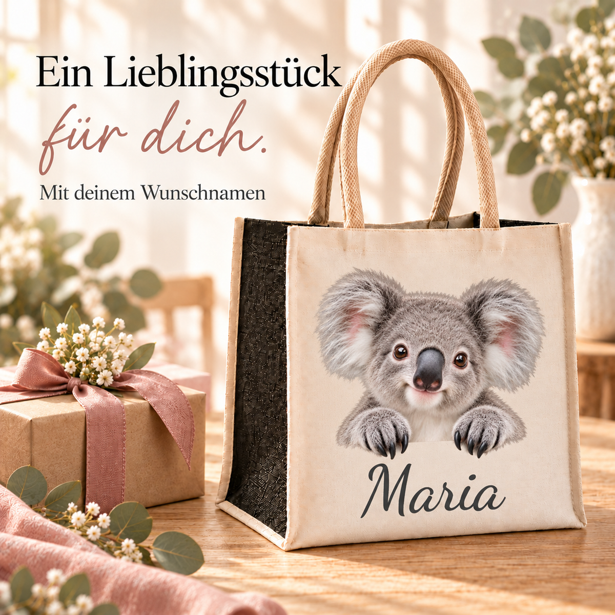 Personalisierte Einkaufstasche mit Koala-Motiv in einer Geschenkszene
