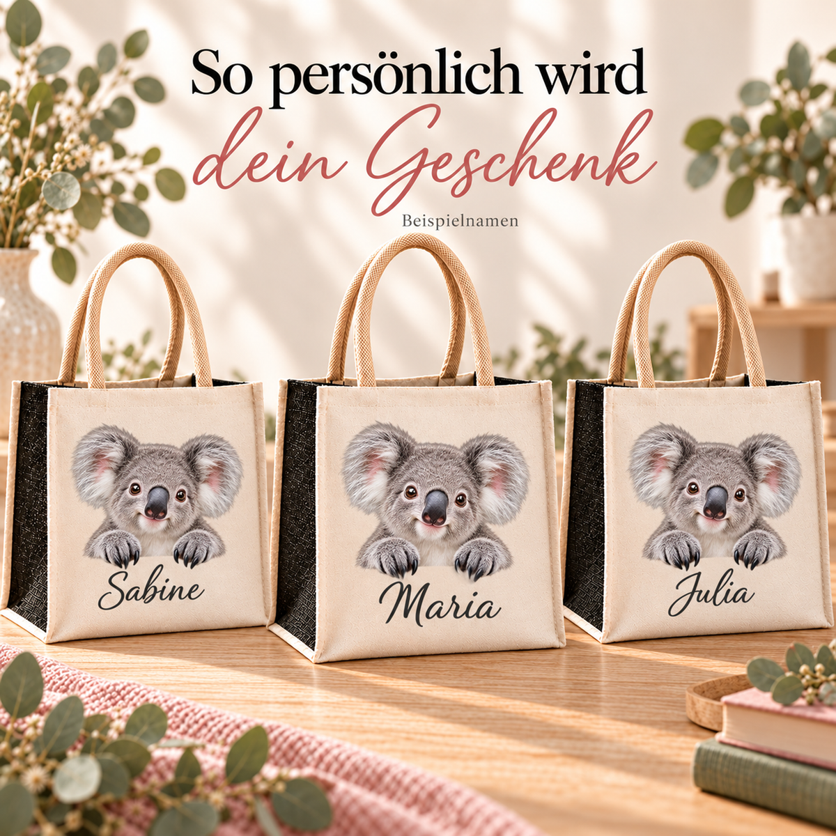 Einkaufstaschen mit gleichem Koala-Motiv und unterschiedlichen Wunschnamen
